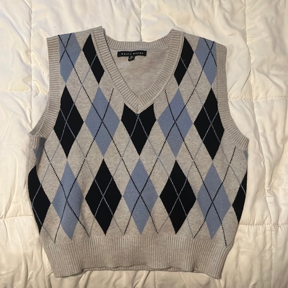 Haute Monde Grey Sweater Vest - Picture 1 of 2